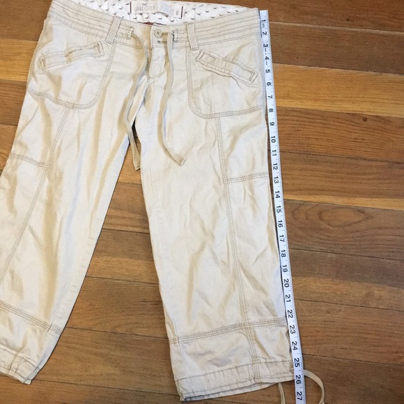Hollister cropped khakis - Picture 6 of 10